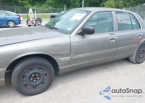 2003 Ford Crown Victoria Standard из США, поврежденный, VIN 2FAFP73WX3X182848